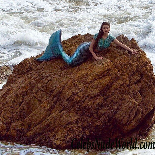 Kira Kosarin Bikini 116994