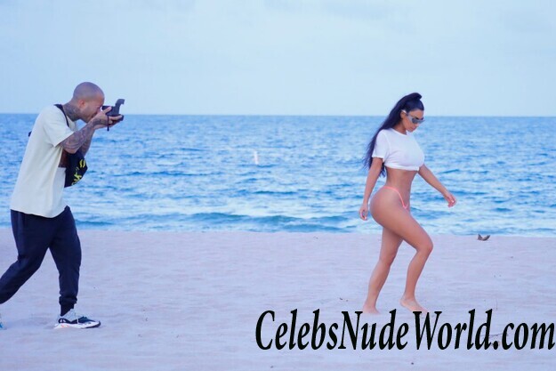 Kim Kardashian Ass 117324