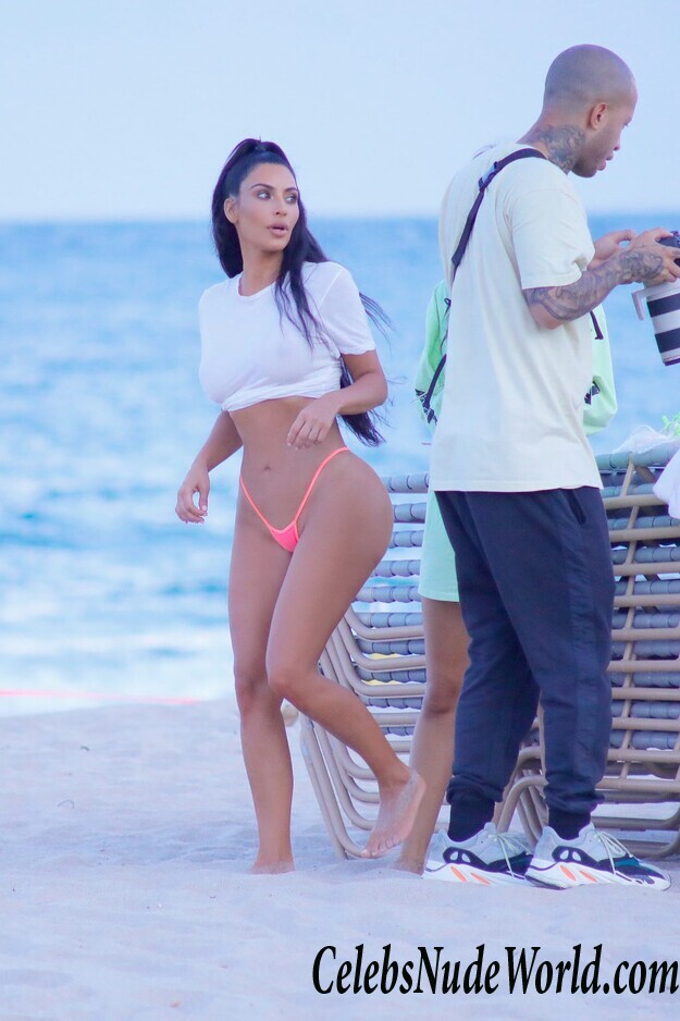 Kim Kardashian Ass 117336