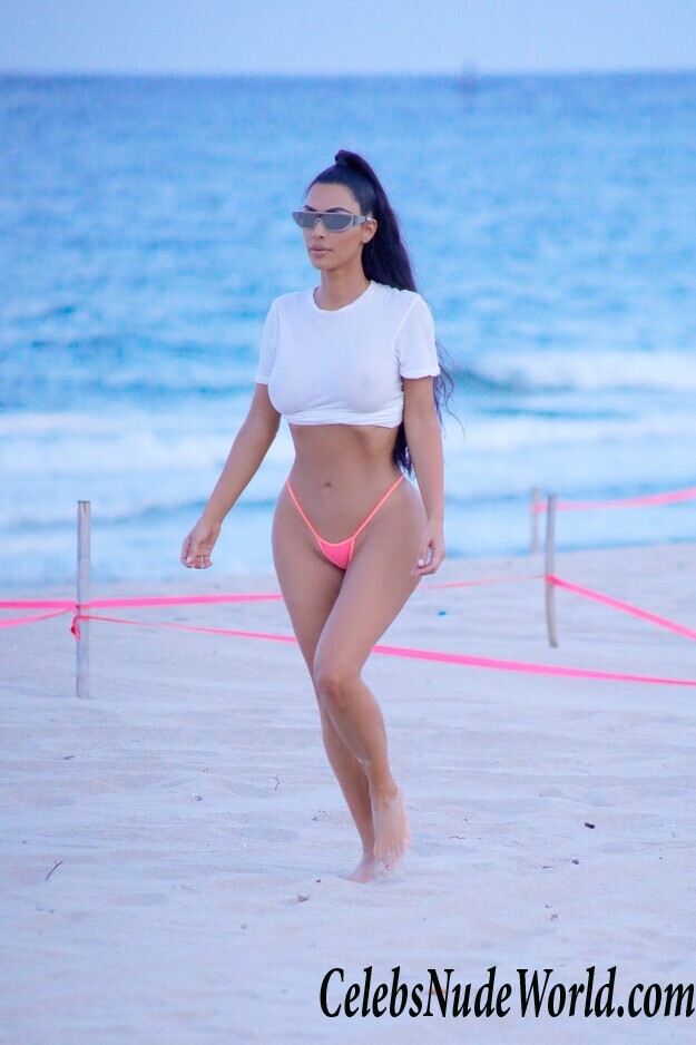 Kim Kardashians Ass Nude