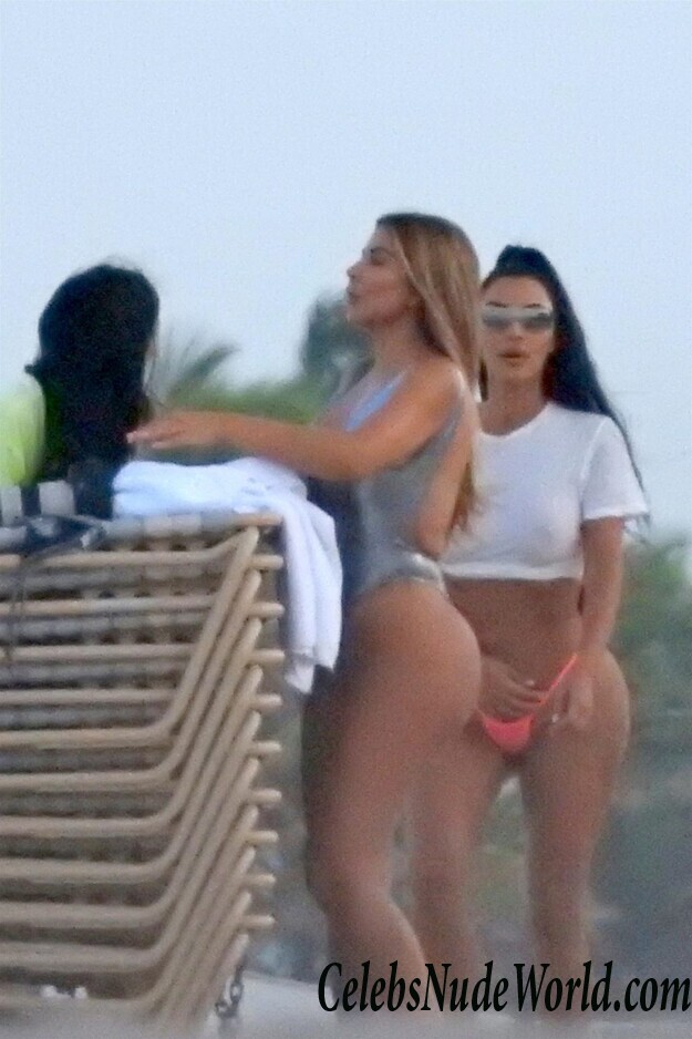Kim Kardashian Ass 117339