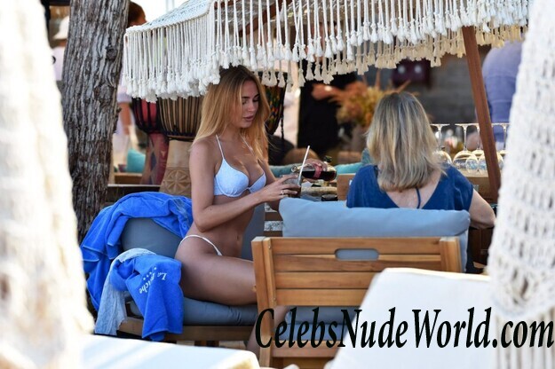 Kimberley Garner Bikini 117362