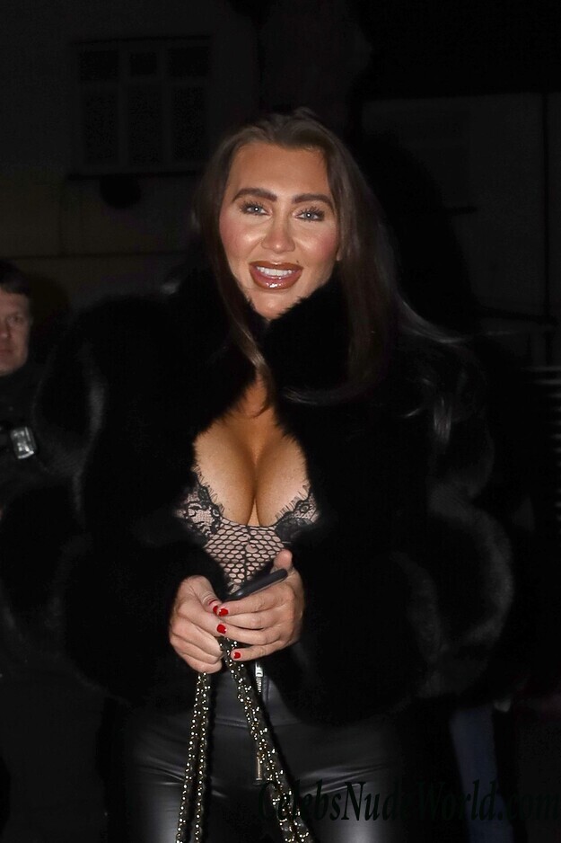 Lauren Goodger Cleavage 117630