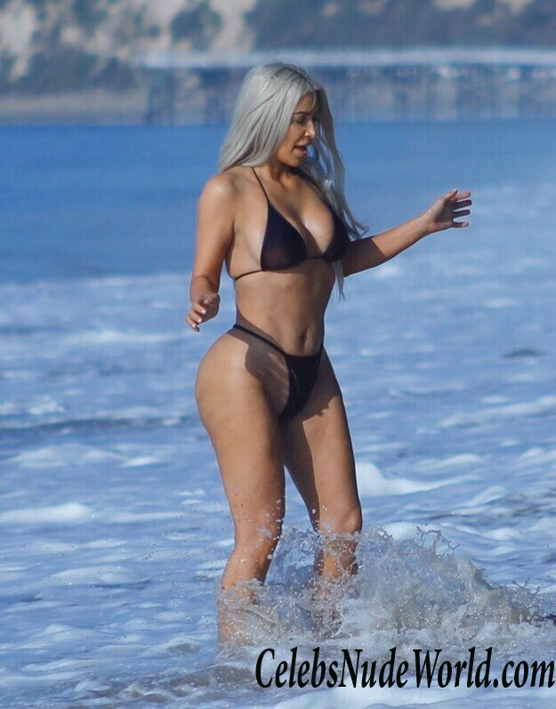 Kim Kardashian Bikini 117687