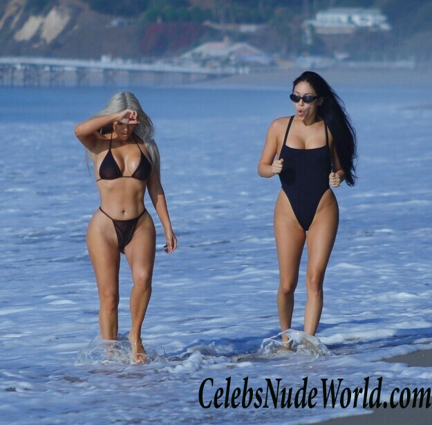 Kim Kardashian Bikini 117698