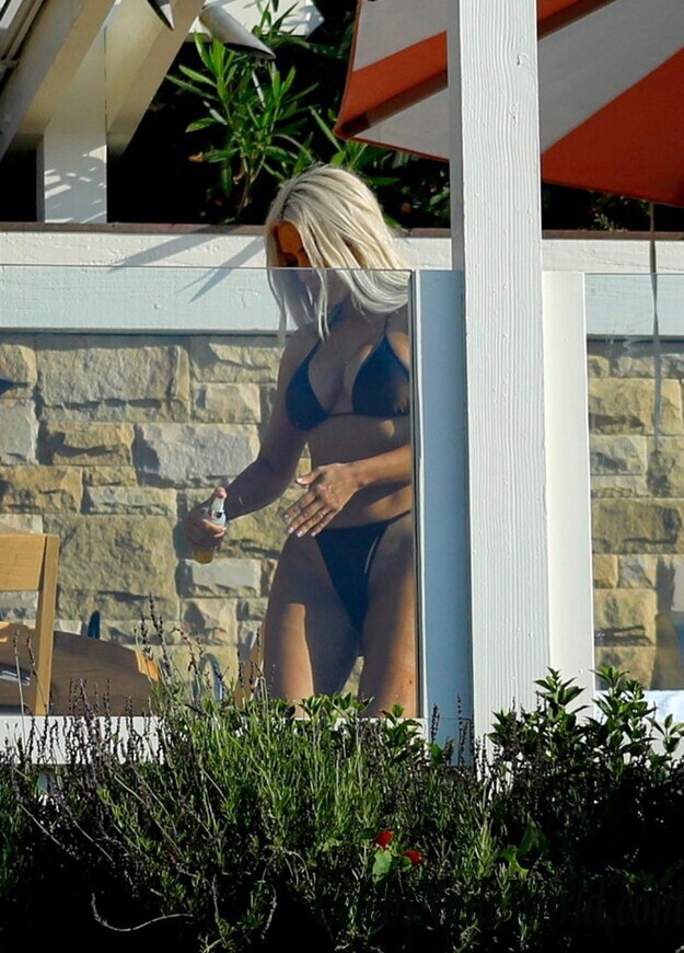 Kim Kardashian Bikini 117706