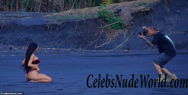 Kim Kardashian Bikini 117720