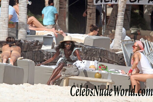 Layla Powell Bikini 117738