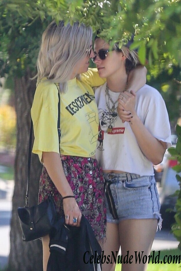 Kristen Stewart Sexy 117811