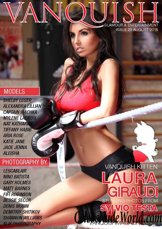 Topless pics of Laura Giraudi 118066