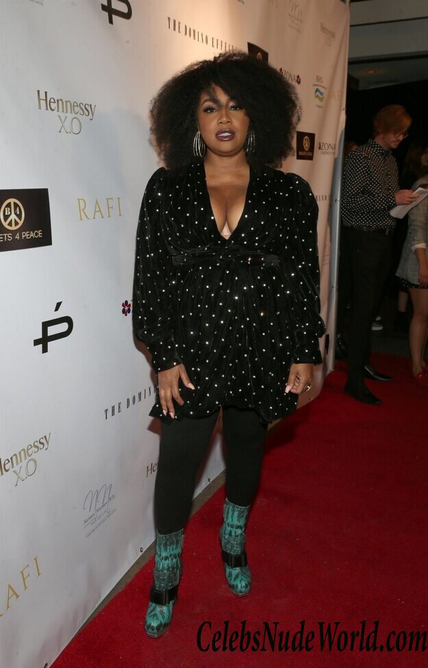 Lalah Hathaway Cleavage 118255