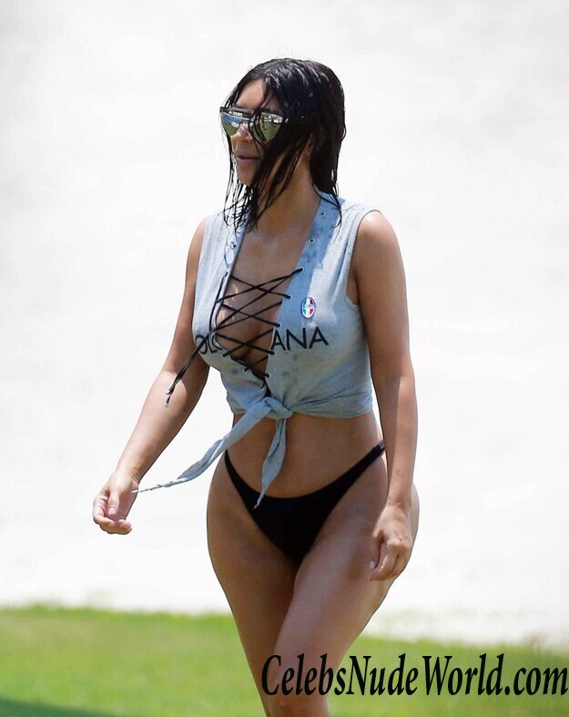 Kim Kardashian's Famous Booty Delivered To Your Screen 118310