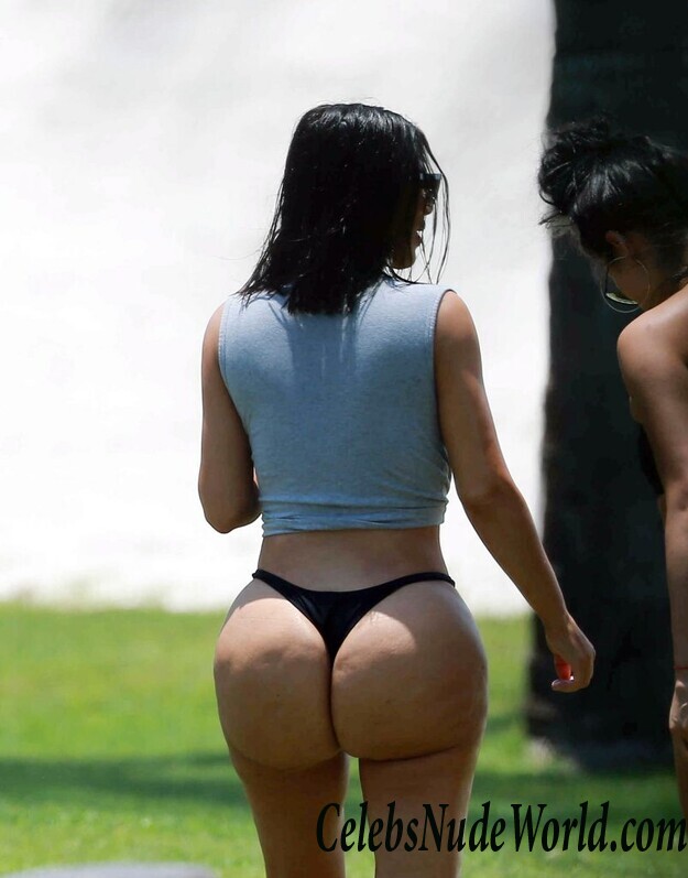 Kim Kardashian's Famous Booty Delivered To Your Screen 118332