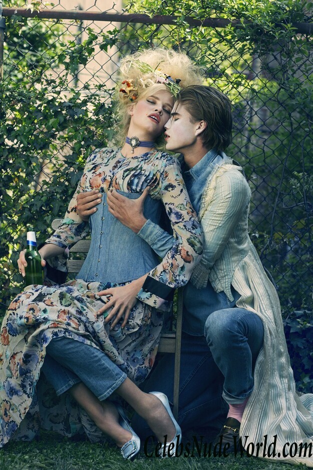 Nude Photos of Lara Stone 119445