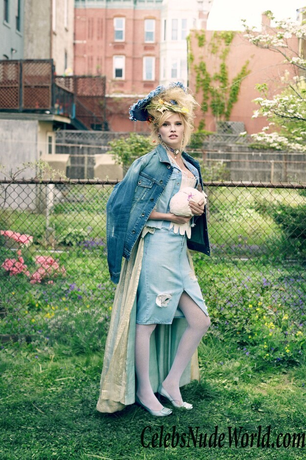 Nude Photos of Lara Stone 119446