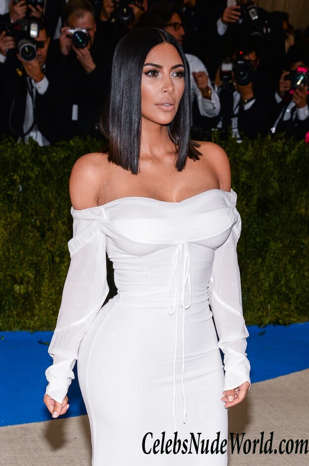 Busty Kim Kardashian in a White Dress 119853