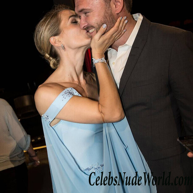 Laura Bach Sexy 119981