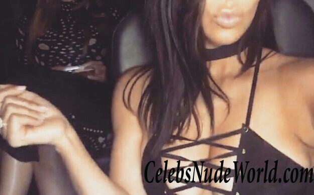 Kim Kardashian Cleavage Photos 120163