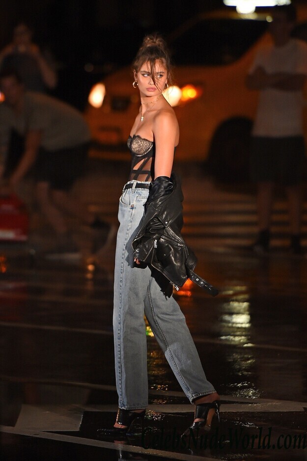 Josephine Skriver, Jasmine Tookes, Romee Strijd, Taylor Hill, Lais Ribeiro Sexy 120213