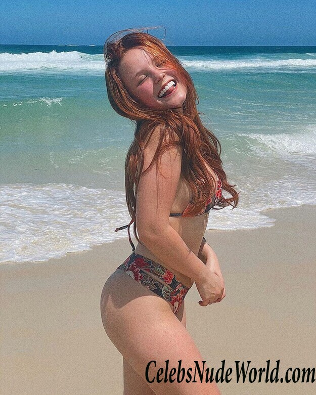 Larissa Manoela Bikini 120292