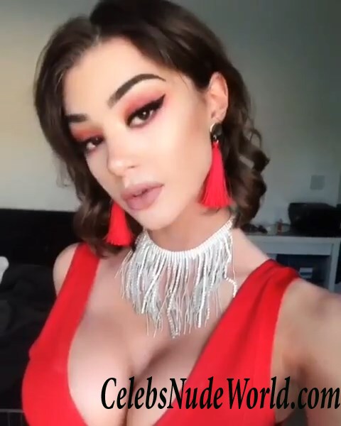 Kristen Hancher Sexy 120319