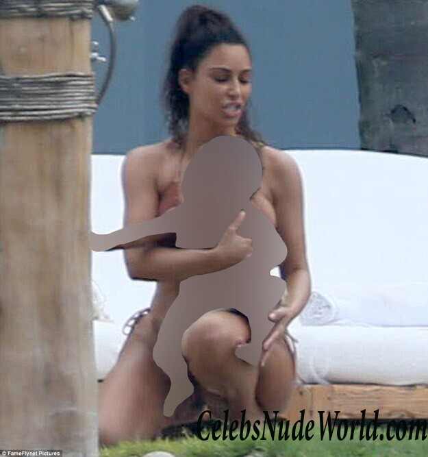Sexy Photos of Kim Kardashian 120335