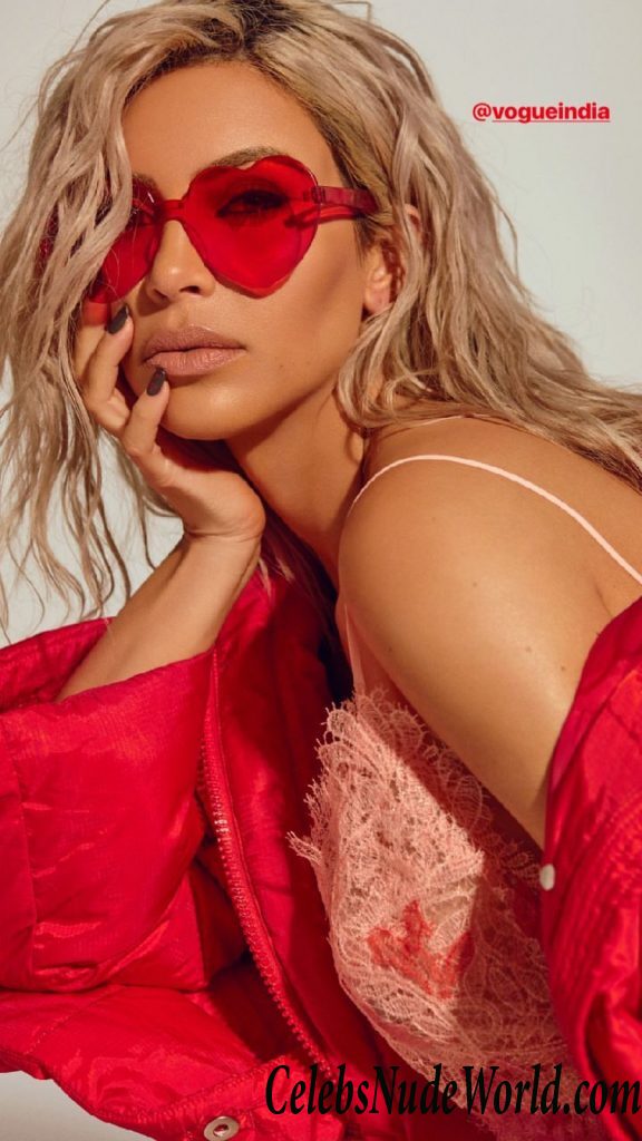 Kim Kardashian West Sexy 120483