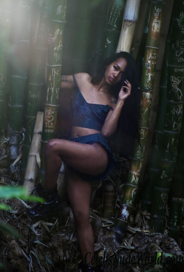 Lailanni Hussein Topless 120547