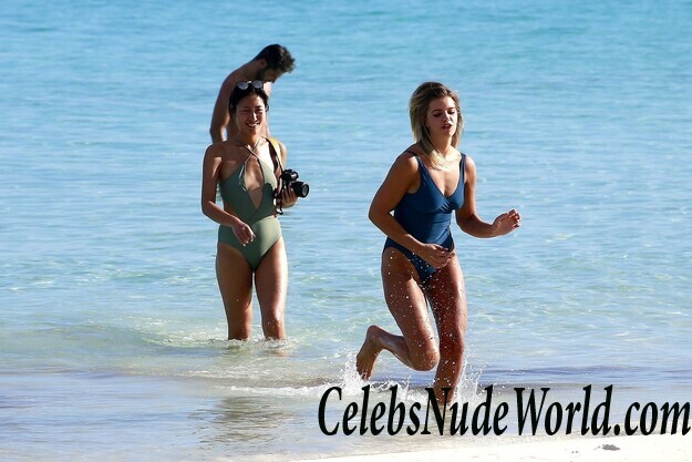 Kristina Mendonca Sexy 120623