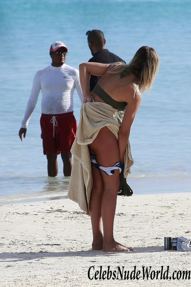 Kristina Mendonca Sexy 120624