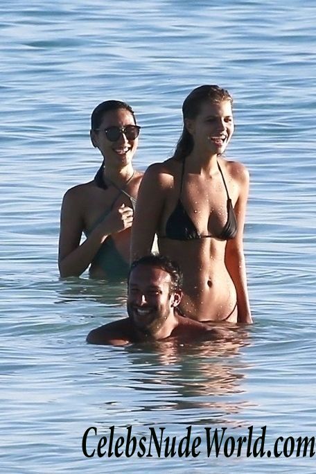 Kristina Mendonca Sexy 120637