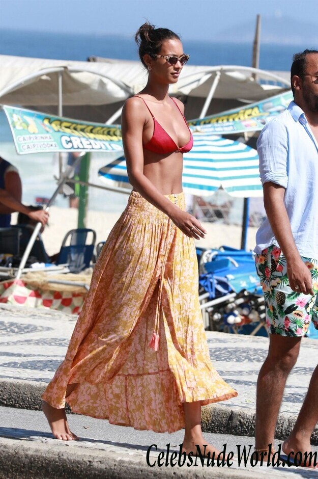 Lais Ribeiro Bikini 120992