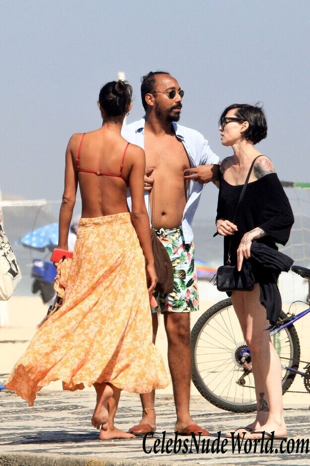 Lais Ribeiro Bikini 120994