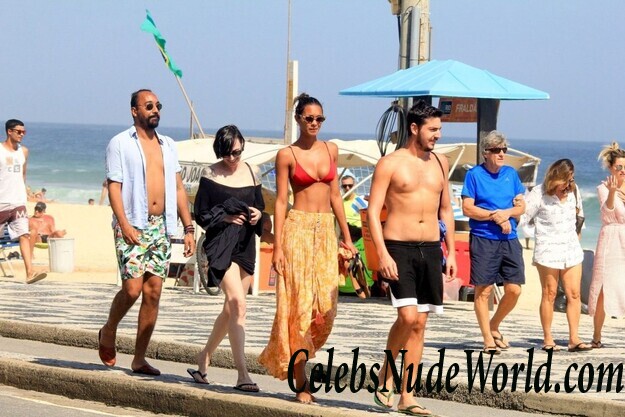 Lais Ribeiro Bikini 120998