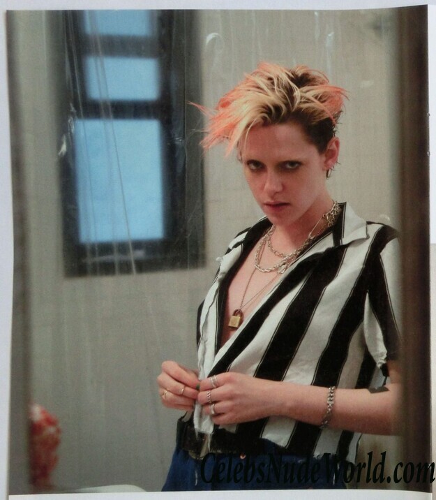 Kristen Stewart Topless 121278
