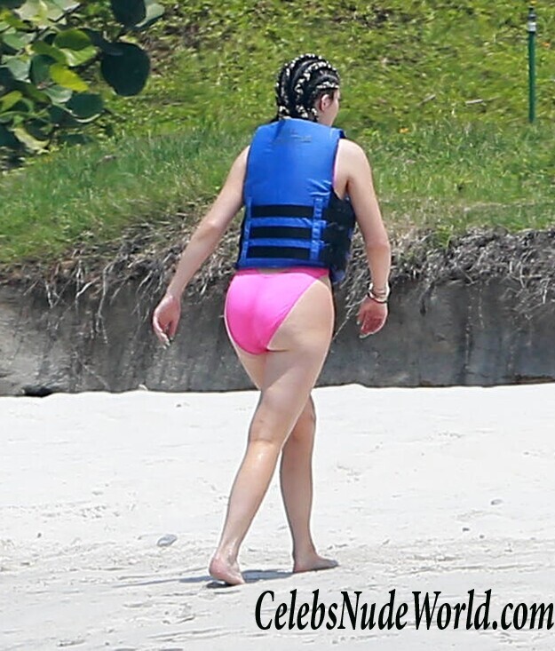 Nude pics of Kylie Jenner 121369