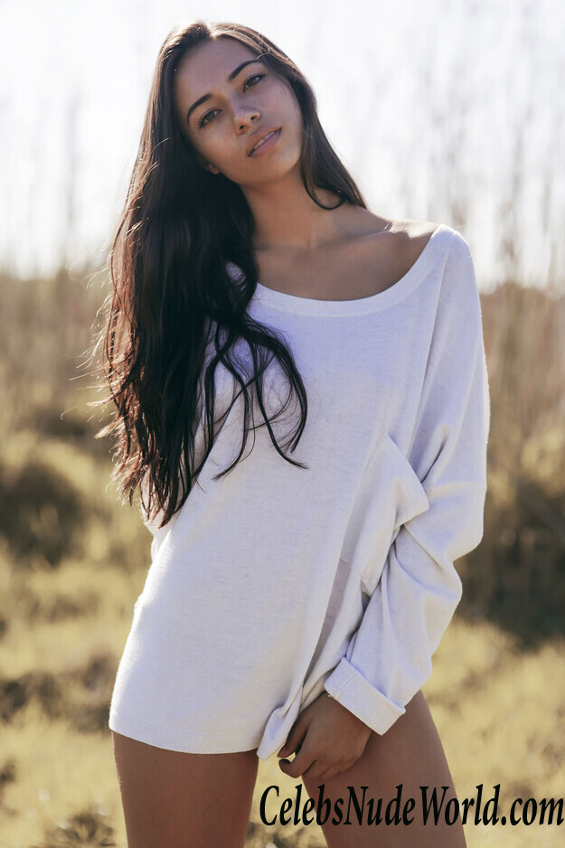 Topless photos of Kirstie Beck 121398