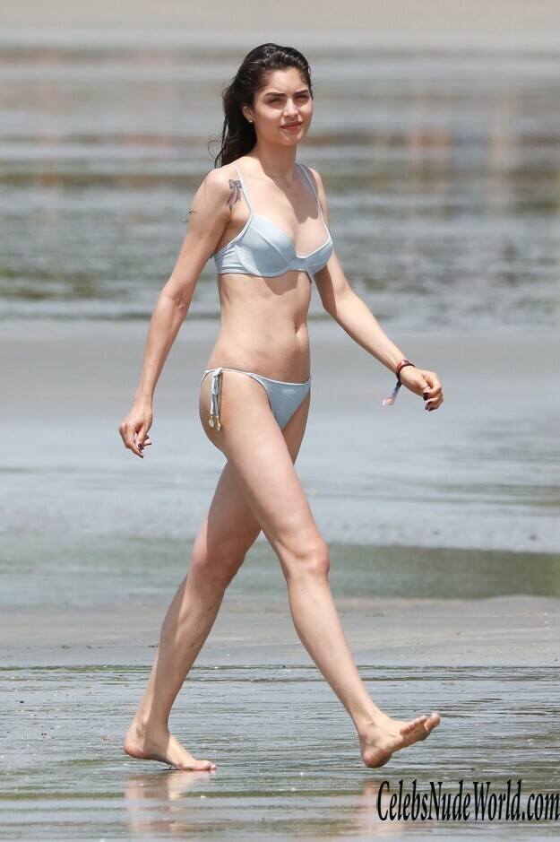 Marcela Thome Bikini 121904