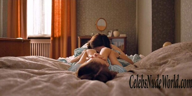 Luise Heyer & Antje Traue Hot 122025