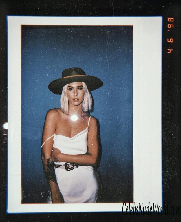 Maggie Keating Erotic 122285