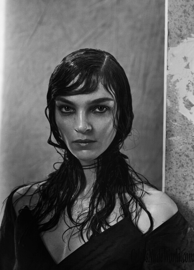 Mariacarla Boscono Topless 122395