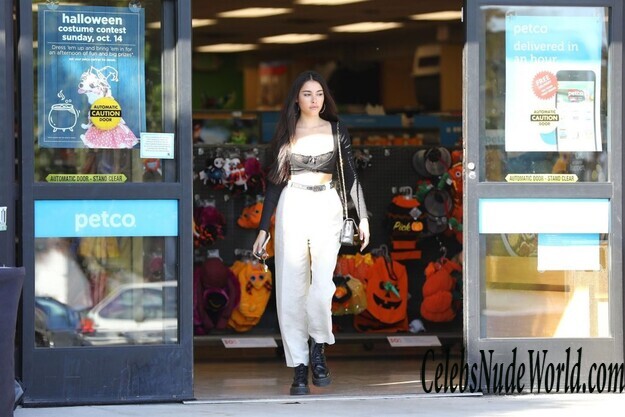 Madison Beer Cleavage 122613