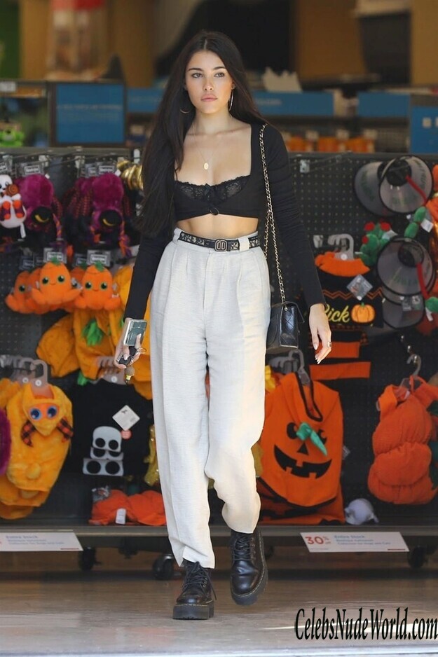 Madison Beer Cleavage 122617