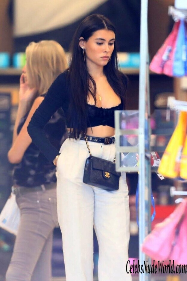 Madison Beer Cleavage 122631