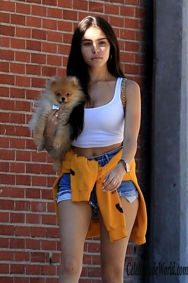 Madison Beer Cleavage 122634