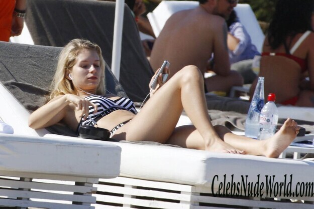 Lottie Moss Sexy 122723