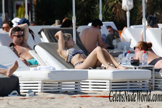 Lottie Moss Sexy 122755