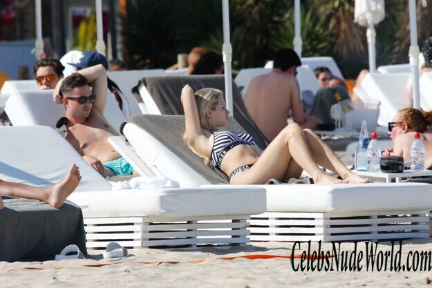 Lottie Moss Sexy 122756