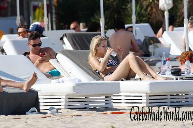 Lottie Moss Sexy 122758