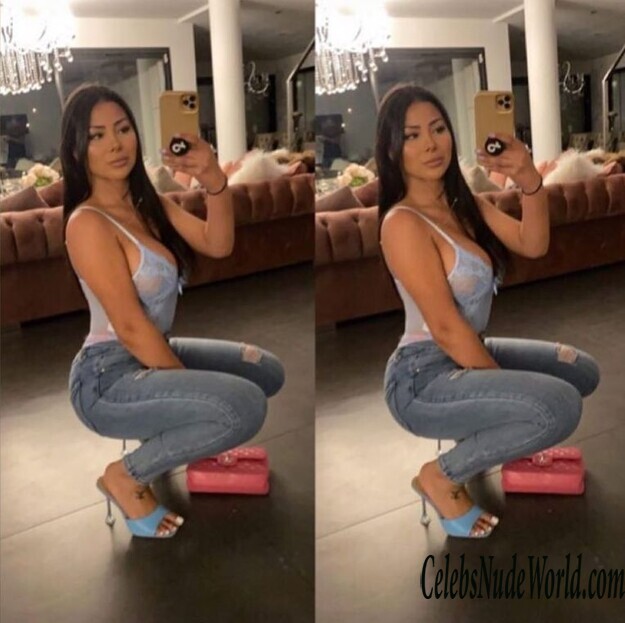 Maeva Ghennam Sexy 123049